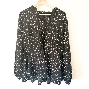 ⭐️ Lane Bryant Black Floral Blouse